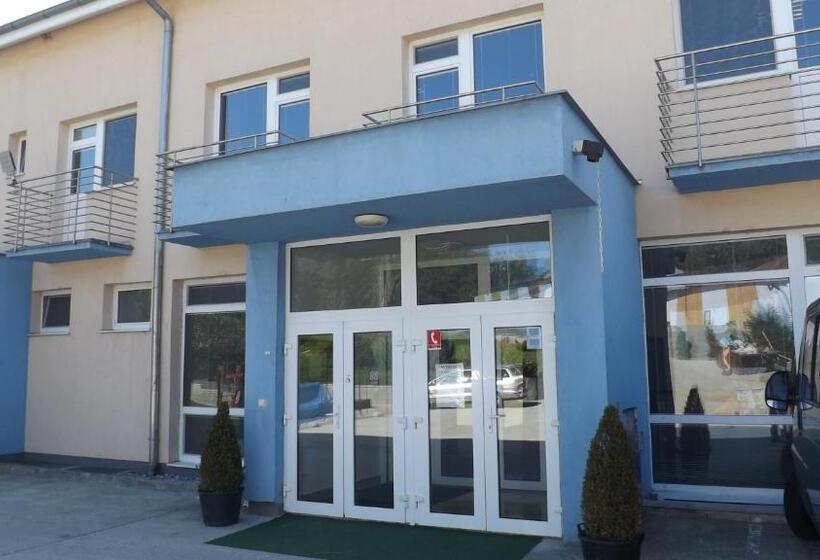 פנסיון Penzión Lindava