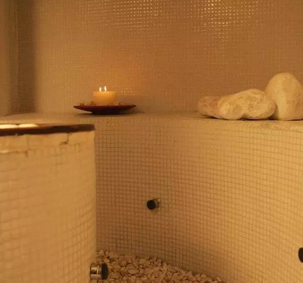 ホテル Aisia Deba