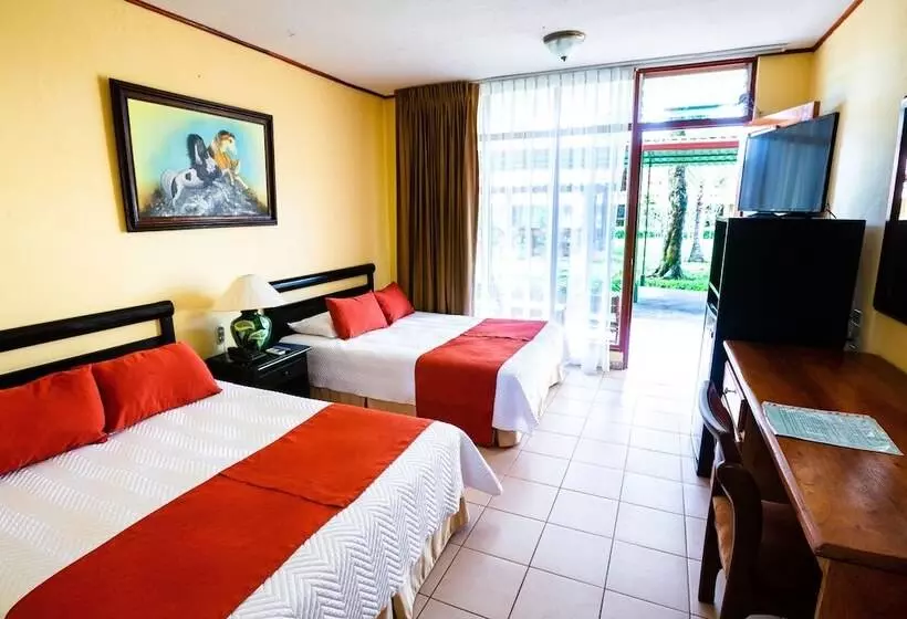 Отель Amapola Resort