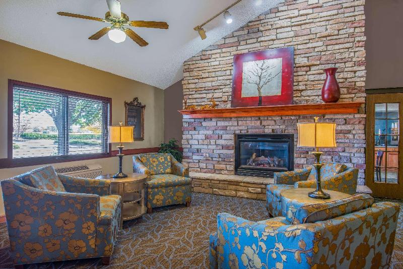 هتل Americinn By Wyndham Windsor Ft. Collins