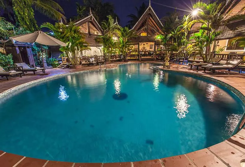 Angkor Monument Hotel