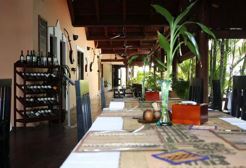 Angkor Monument Hotel