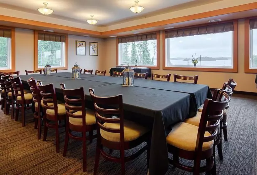 Отель Best Western Sioux Lookout Inn
