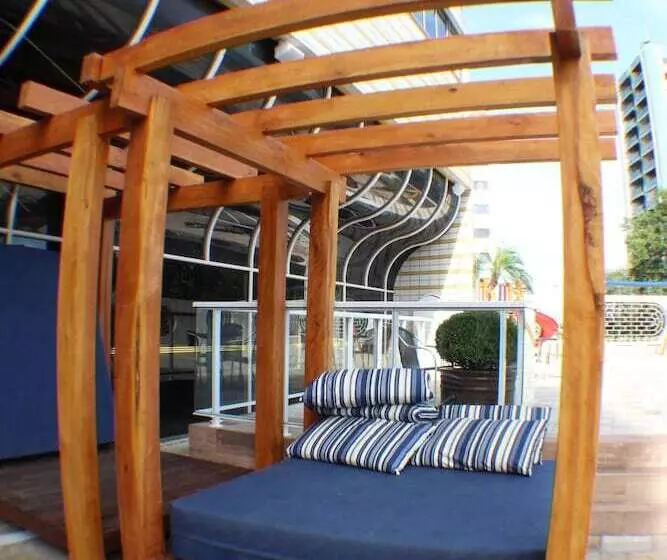 Otel Continental Inn