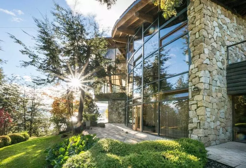 هتل Design Suites Bariloche