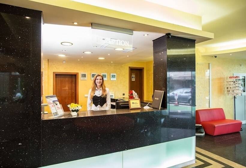 Europe Hotel   Free Underground Parking