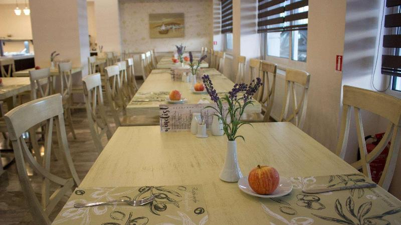 Europe Hotel   Free Underground Parking