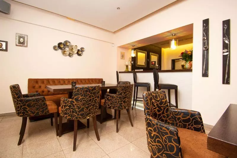 Europe Hotel   Free Underground Parking