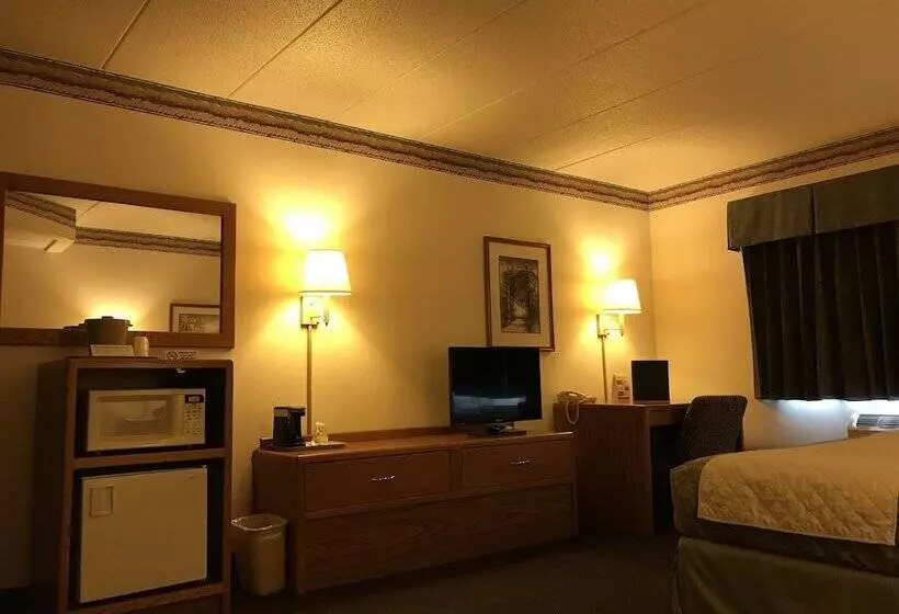 Отель Fairbridge Inn & Suites