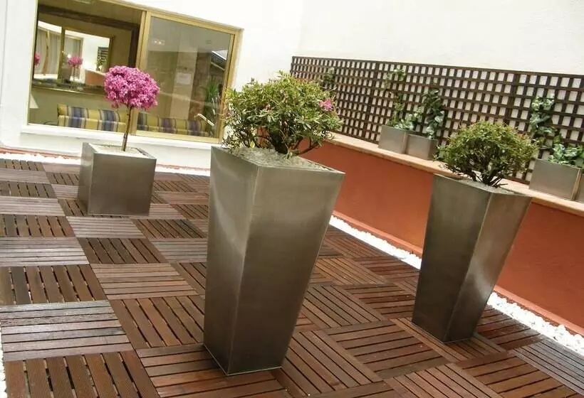 هتل Gran Versalles