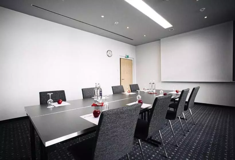 Hotel Ramada By Wyndham Essen