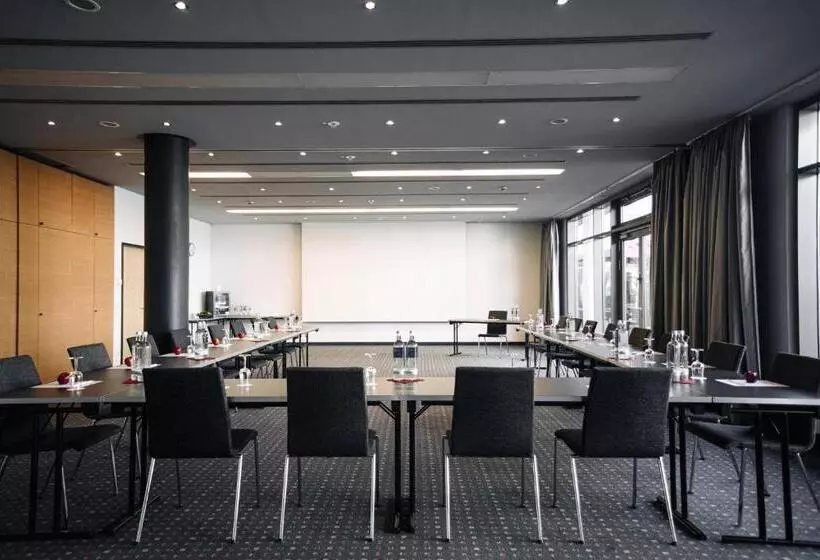 Hotel Ramada By Wyndham Essen