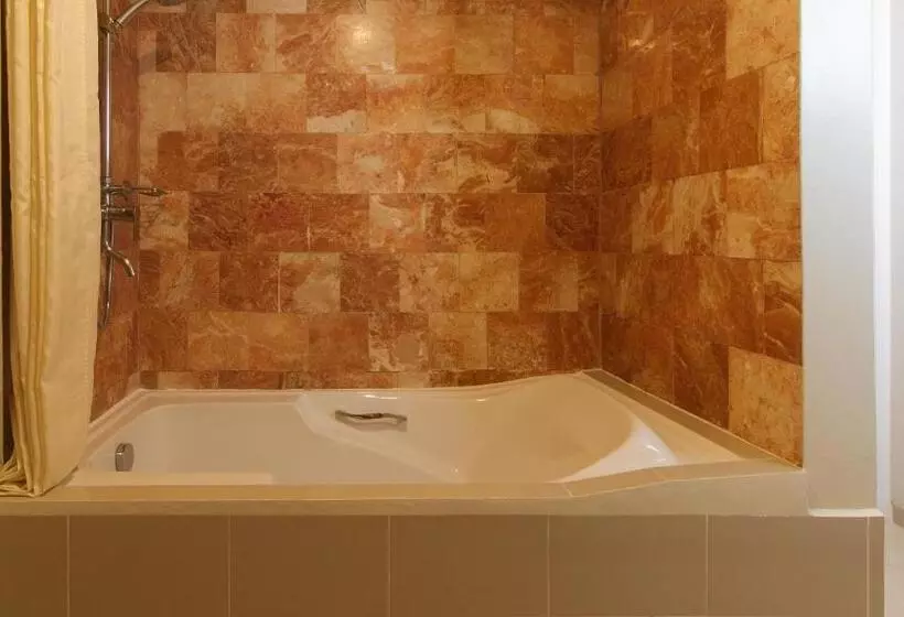 فندق Reddoorz Premium At The Residences Olympia Makati