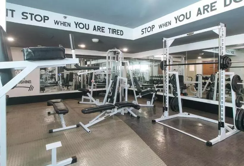 فندق Reddoorz Premium At The Residences Olympia Makati