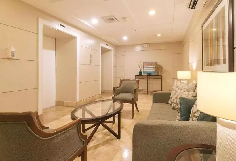 فندق Reddoorz Premium At The Residences Olympia Makati