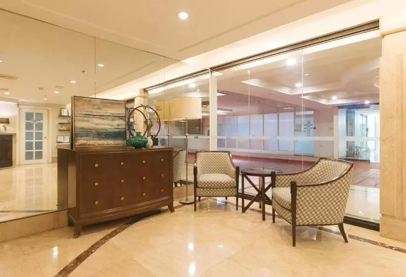 فندق Reddoorz Premium At The Residences Olympia Makati