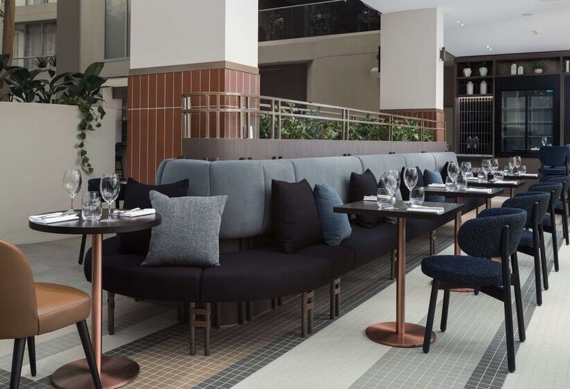 Otel Rydges Canberra