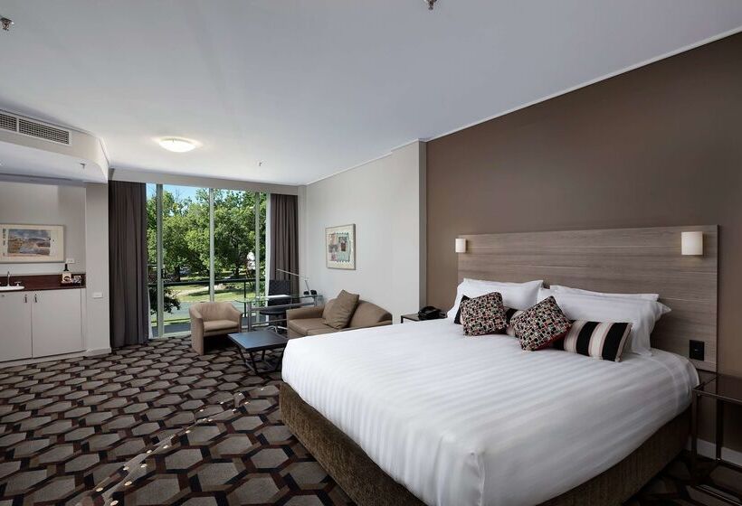 Otel Rydges Canberra