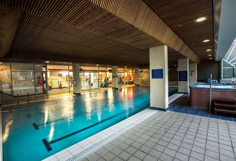 Otel Rydges Canberra