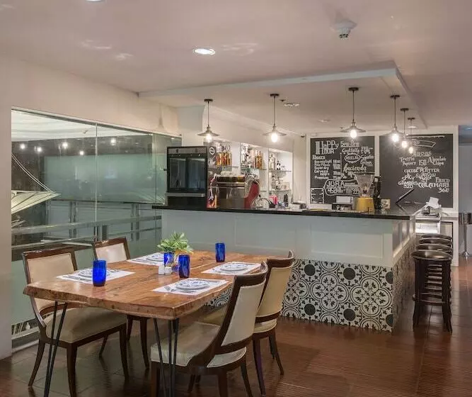 Hotel Somerset Millennium Makati