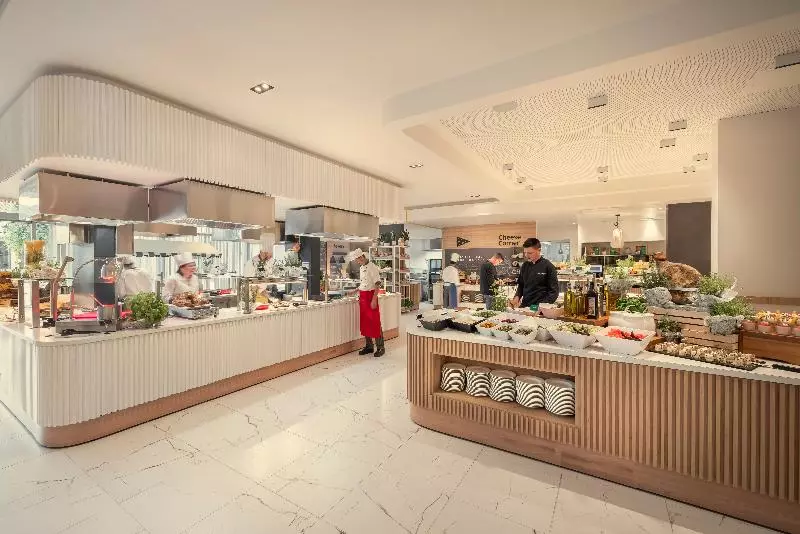 هتل Valamar Tirena