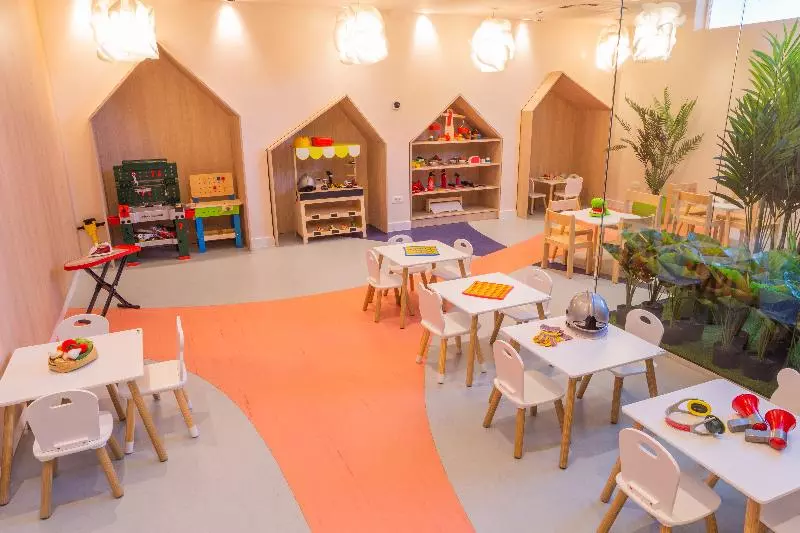 هتل Valamar Tirena