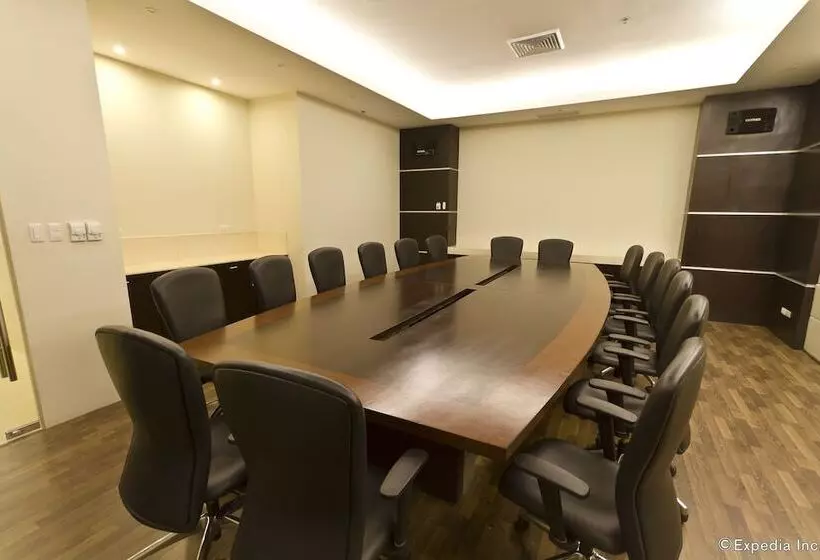 Waterfront Cebu City Hotel & Casino