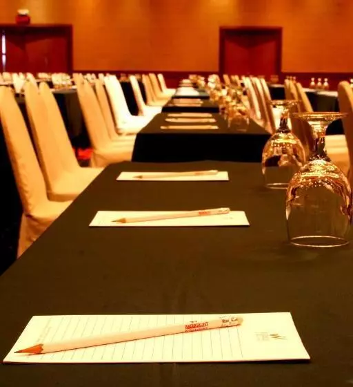 Waterfront Cebu City Hotel & Casino