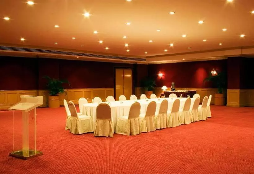 Waterfront Cebu City Hotel & Casino