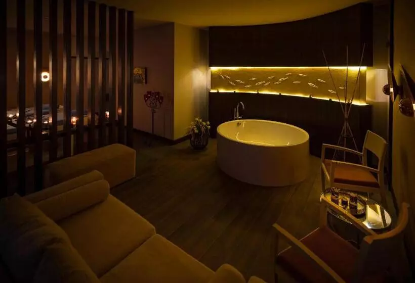 منتجع Akra Kemer