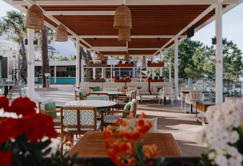 منتجع Akra Kemer