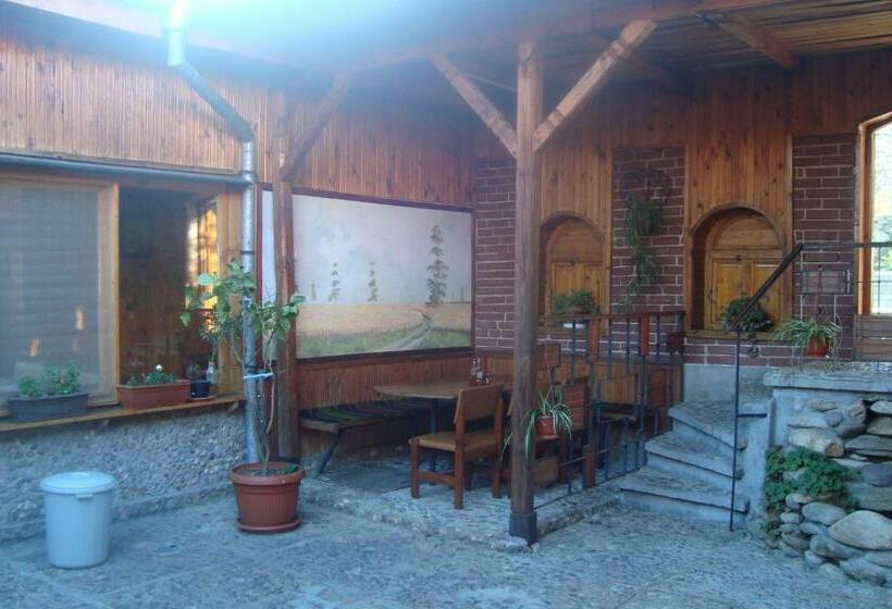 הוסטל Garchev Han