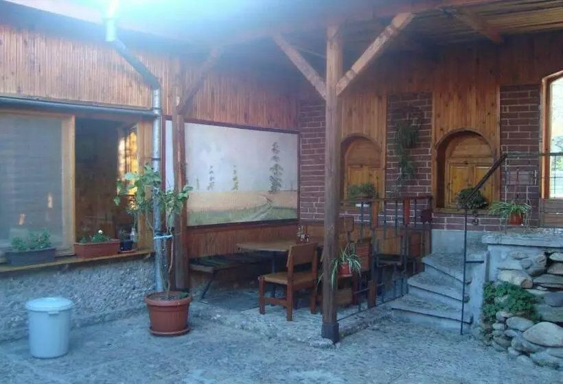 هاستل Garchev Han