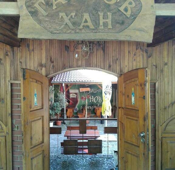 הוסטל Garchev Han