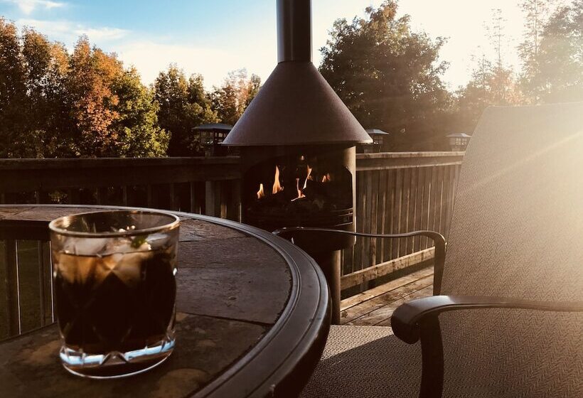 فندق صغير The Glen Huron Inn