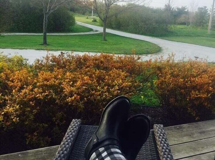 فندق صغير The Glen Huron Inn