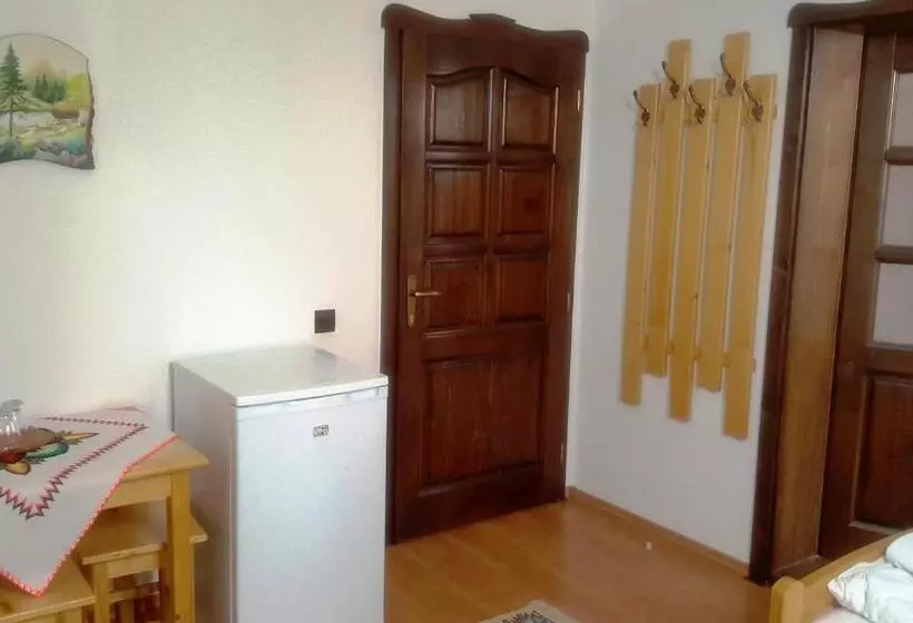 Aamiaismajoitus (B&B) Hazanéző Panzió