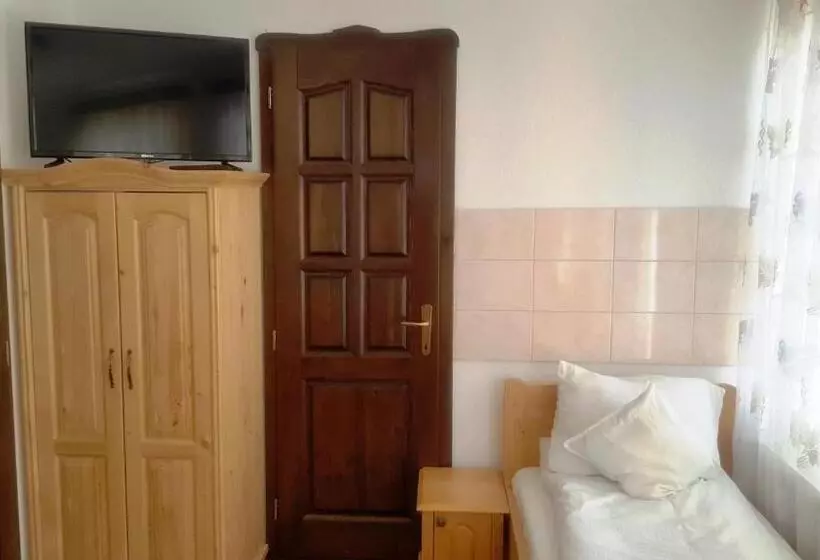 Aamiaismajoitus (B&B) Hazanéző Panzió