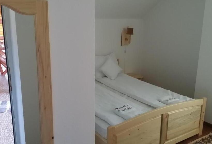 تختخواب و صبحانه Hazanéző Panzió