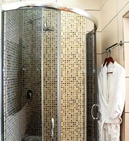 Hotelli Dniprovskiy Dvir