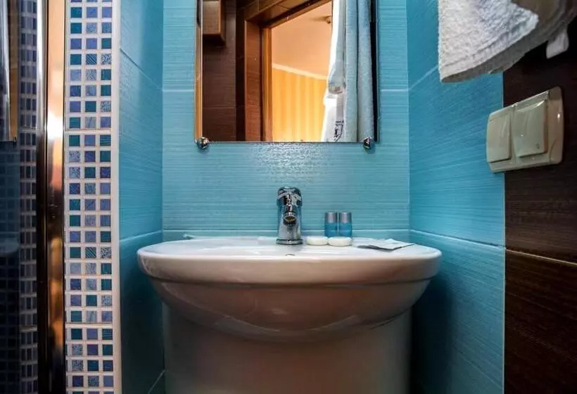 Hotelli Dniprovskiy Dvir