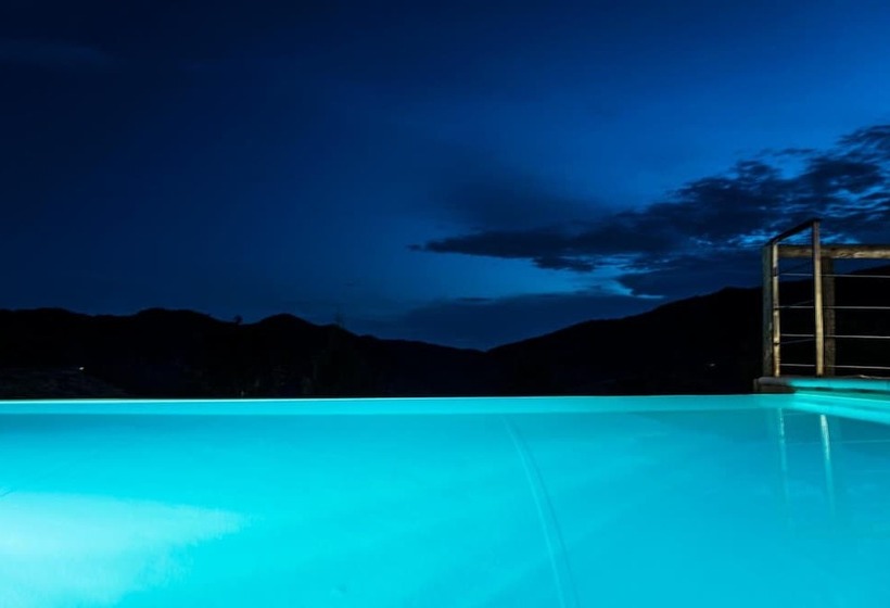 ホテル Foresteria La Merlina