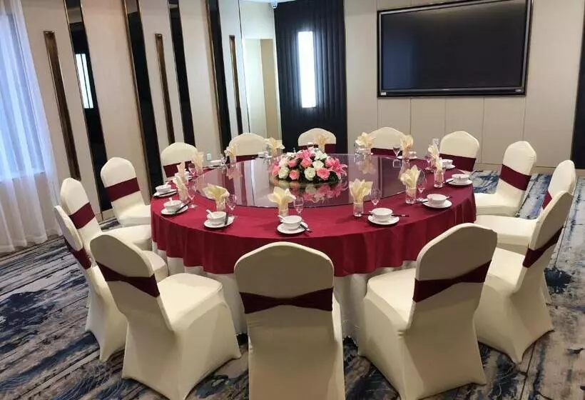 Hotelli Holiday Inn Express Chengdu Tianhe, An Ihg