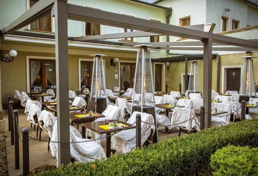 فندق Kúria Beckov Penzión