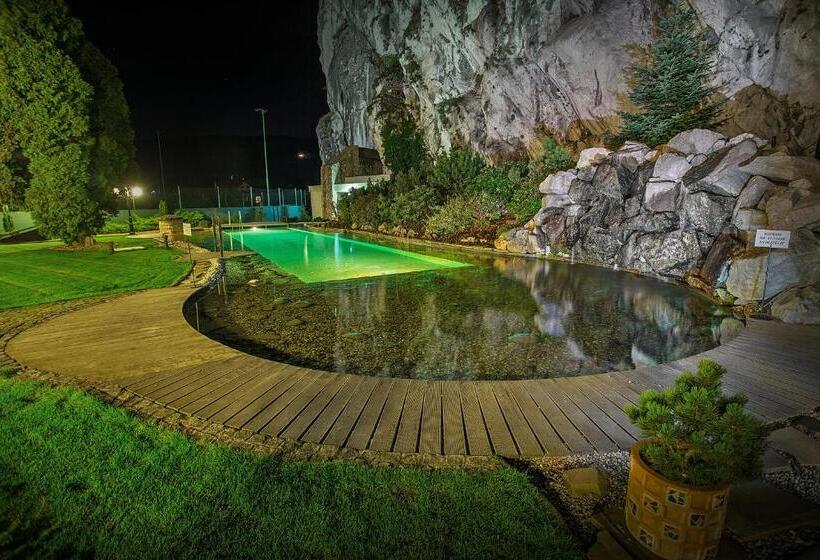 فندق Kúria Beckov Penzión