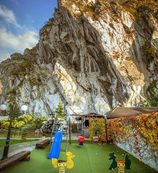 فندق Kúria Beckov Penzión