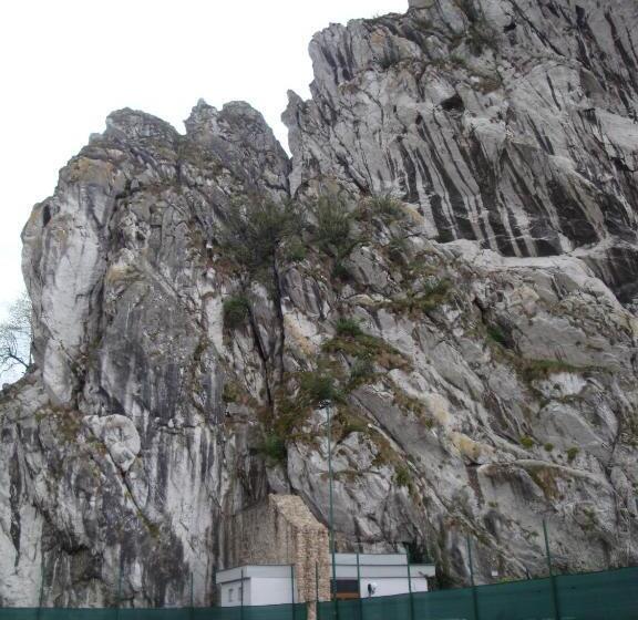 فندق Kúria Beckov Penzión