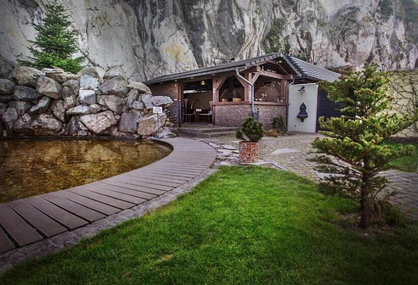 فندق Kúria Beckov Penzión