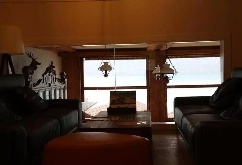 Hotelli Lakeview Bei Interlaken