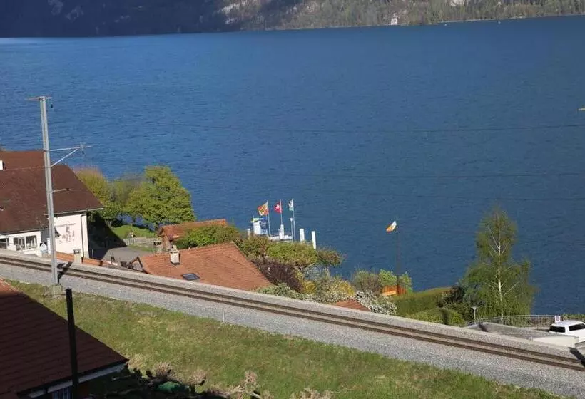 Hotelli Lakeview Bei Interlaken